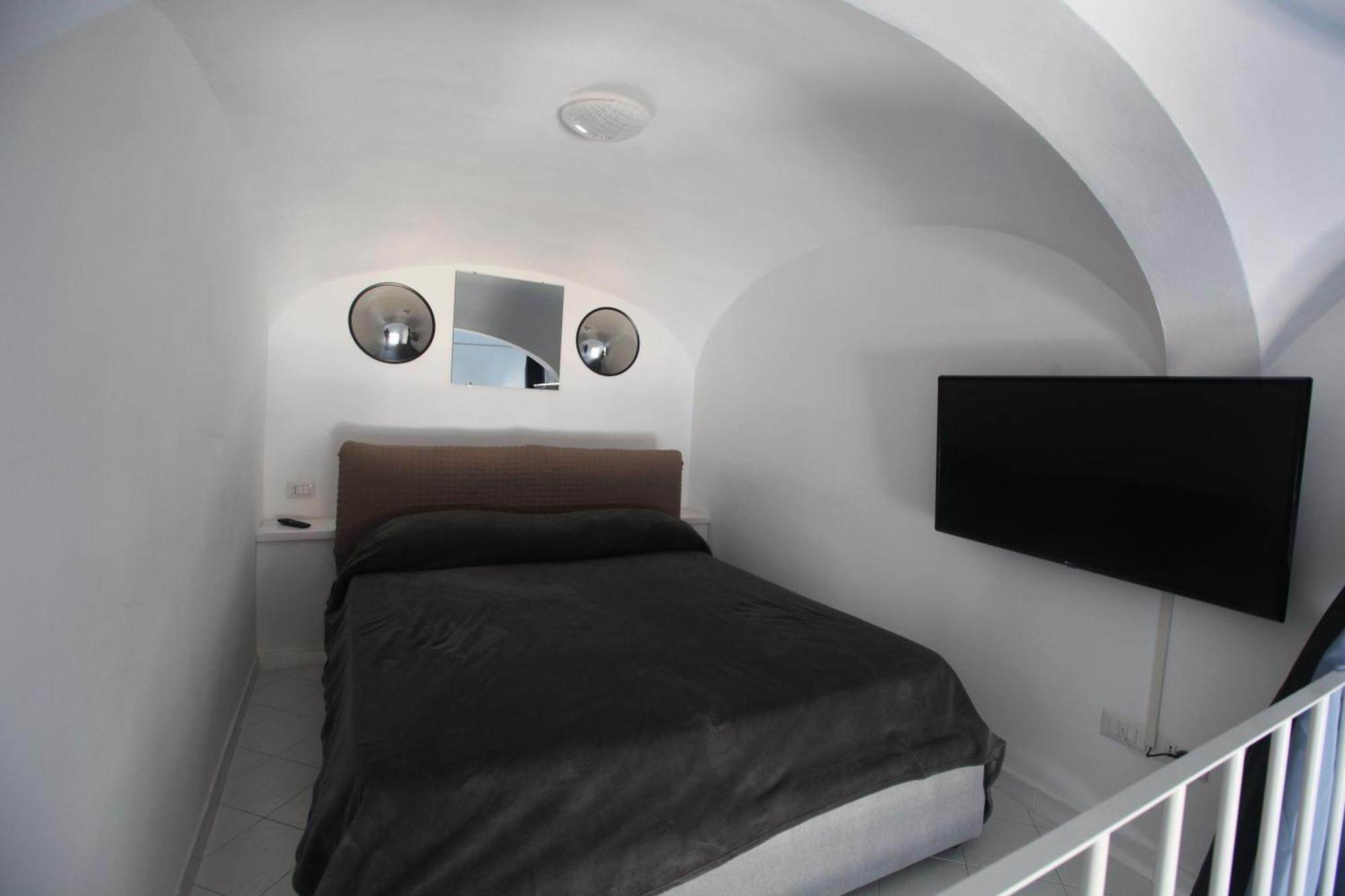 Riva Destra Home By Domusextra Ischia Esterno foto