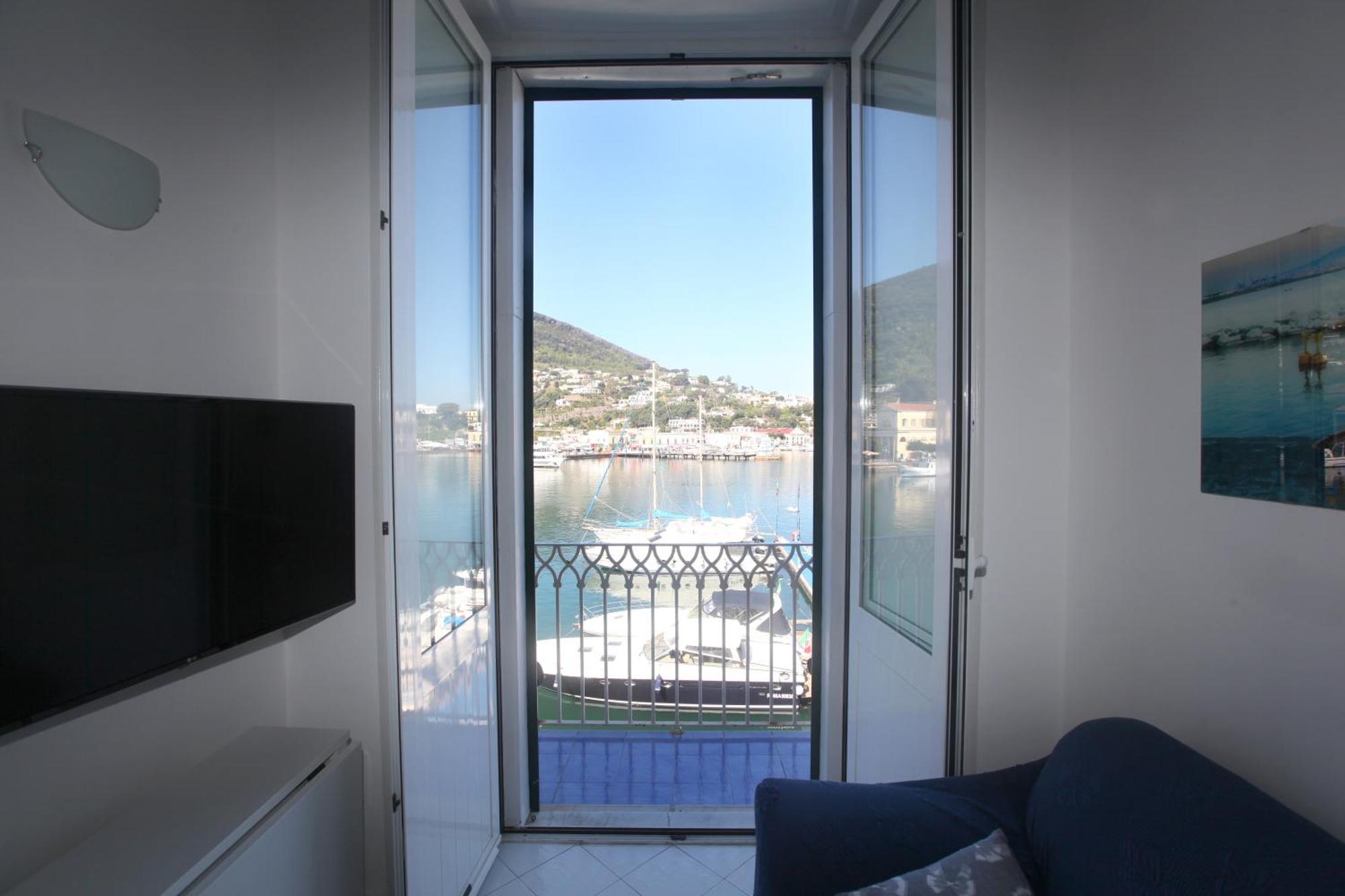 Riva Destra Home By Domusextra Ischia Esterno foto